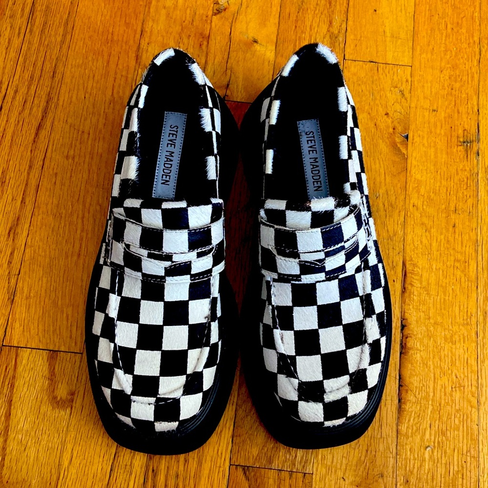 Steve Madden checkered loafers. Size 37. Never worn.